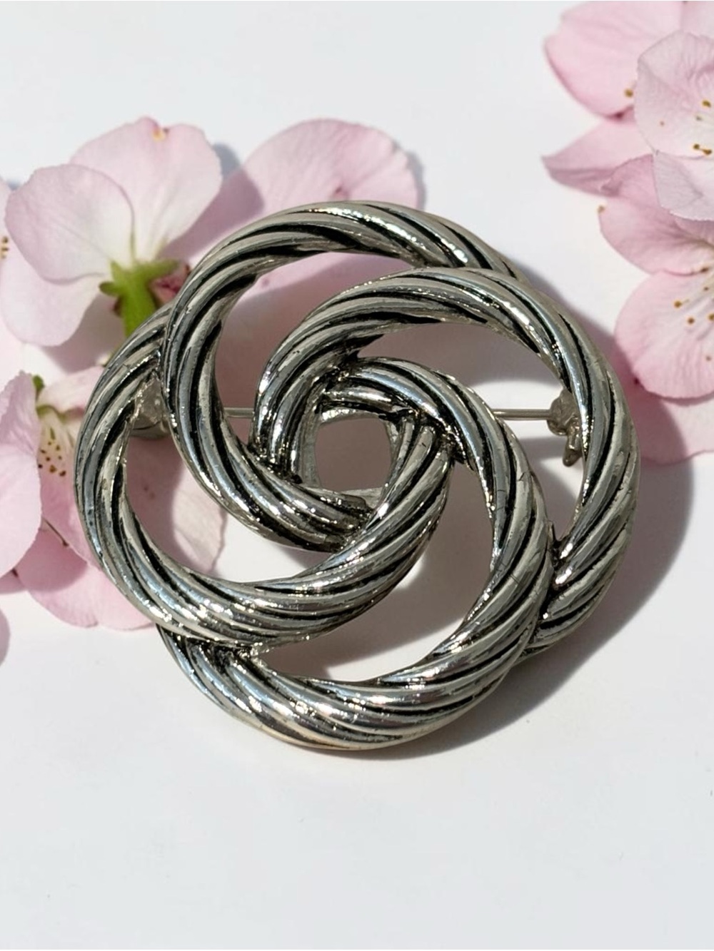 Silver Twisted Knot Brooch 1.75”